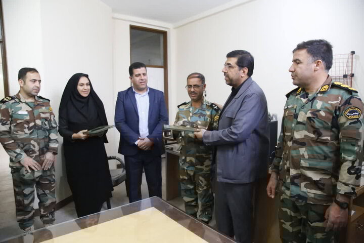 جنگلبانان برتر تنگستان تجلیل شدند جنگلبانان برتر تنگستان تجلیل شدند
