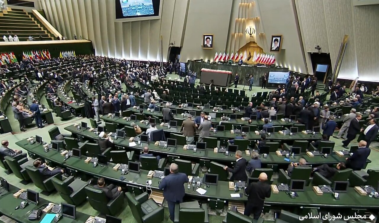 صدر پزشکیان کی تقریب حلف برداری، ملکی و غیر ملکی مہمانوں کی پارلیمنٹ آمد کے مناظر+تصاویر