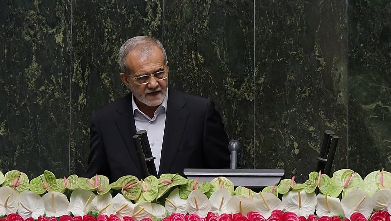 Pezeshkian sworn-in as ninth Iranian president