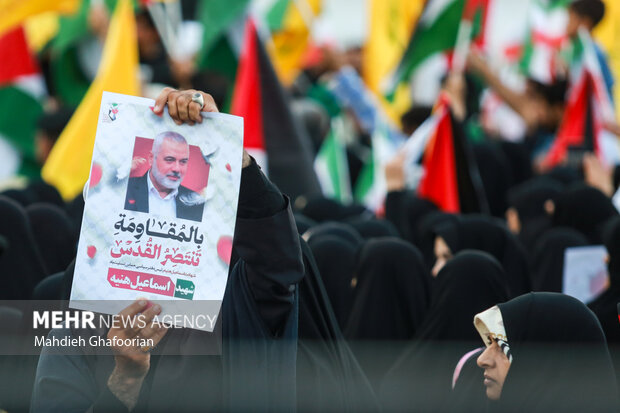 
People in Mashhad condemn Haniyeh assassination
