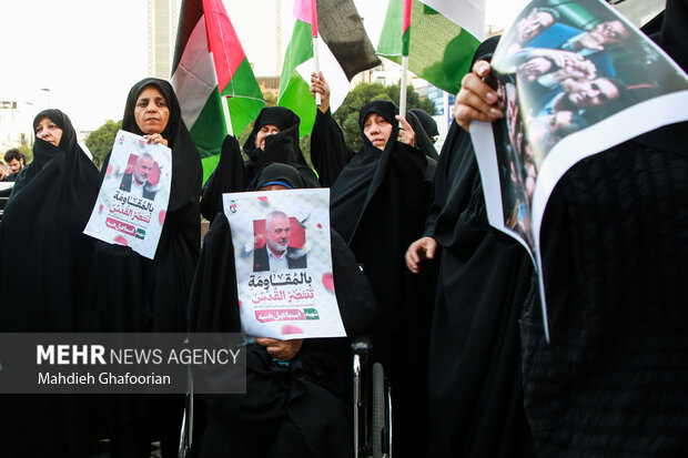 
People in Mashhad condemn Haniyeh assassination
