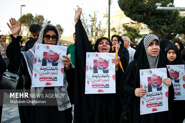 
People in Mashhad condemn Haniyeh assassination
