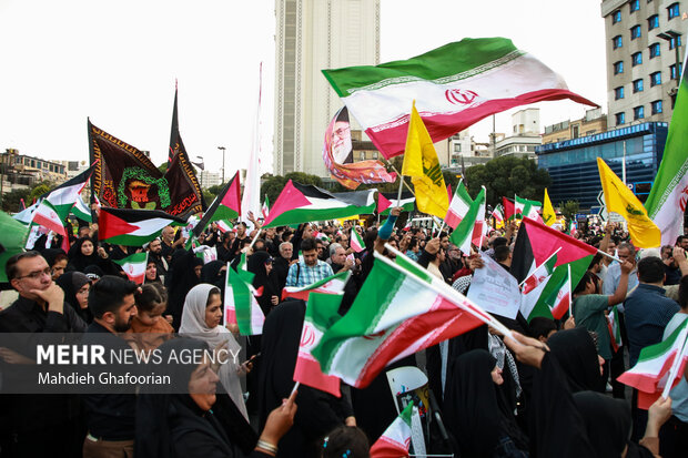 
People in Mashhad condemn Haniyeh assassination
