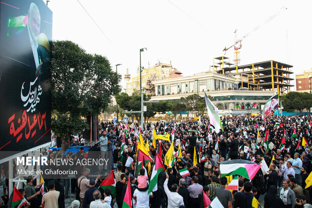 
People in Mashhad condemn Haniyeh assassination
