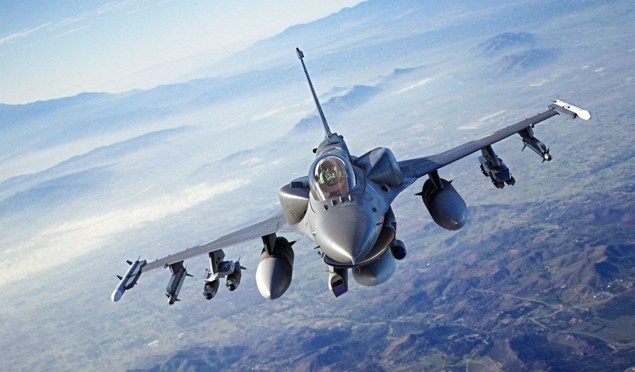 اوکراین اولین ناوگان جنگنده‌های اف- ۱۶ را تحویل گرفت