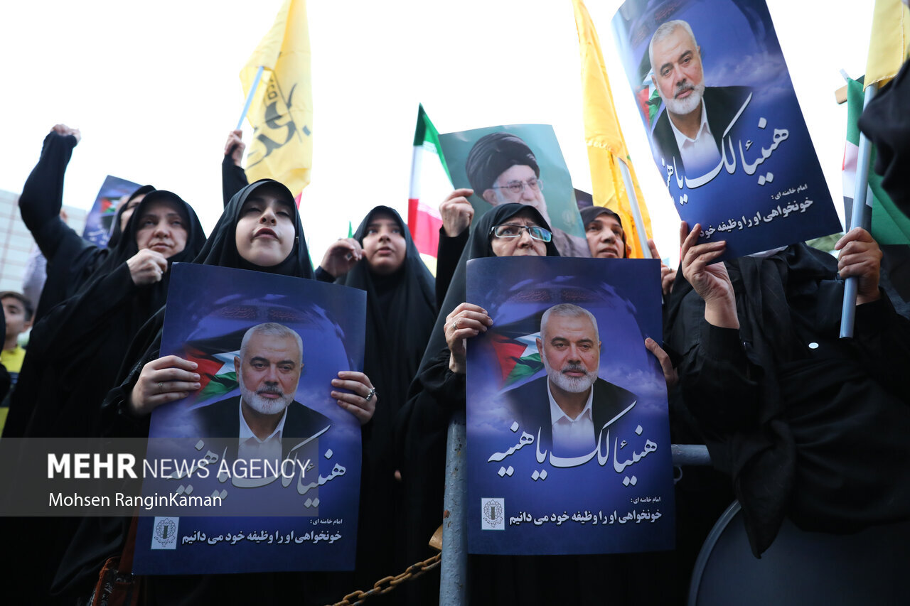 Heniyye'nin suikasta uğraması Tahran'da protesto edildi