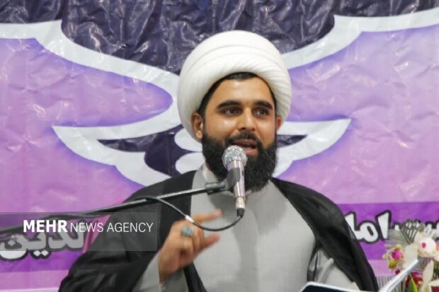آیه ۹۶ سوره مریم تجلی الگوی انسان کامل در ایمان و عمل صالح است آیه ۹۶ سوره مریم تجلی الگوی انسان کامل در ایمان و عمل صالح است