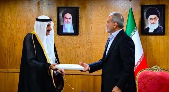 King Salman sends letter on bilateral relations to Pezeshkian King Salman sends letter on bilateral relations to Pezeshkian