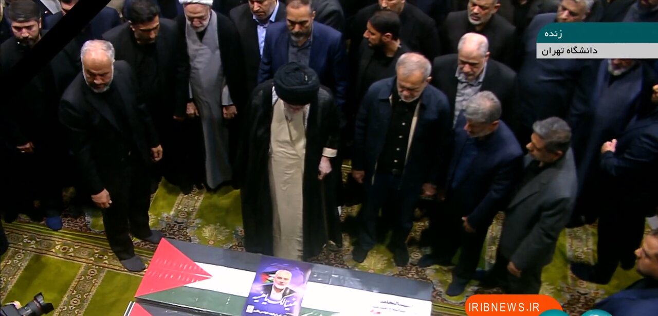 Tahran'da Şehit Heniyye için cenaze töreni