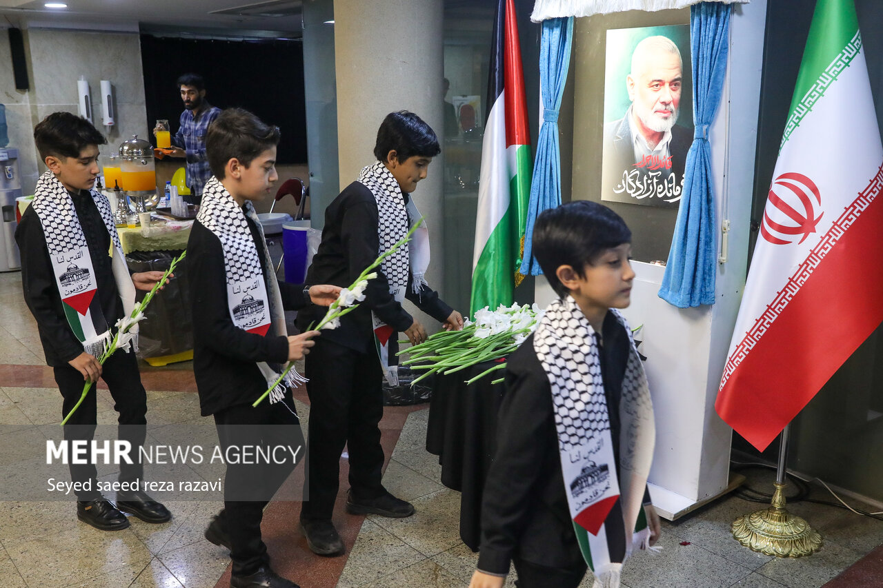 هنرمندان به یاد مهمان عزیز ایران دور هم جمع شدند/تو هابیل ما بودی