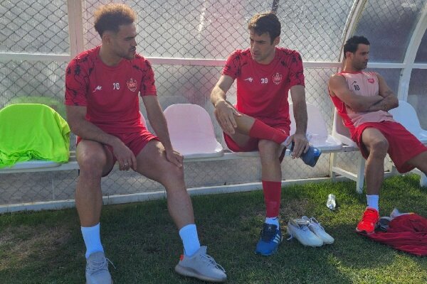 ویروس فیفادی گریبان پرسپولیس را گرفت/ اورونوف مصدوم شد ویروس فیفادی گریبان پرسپولیس را گرفت/ اورونوف مصدوم شد