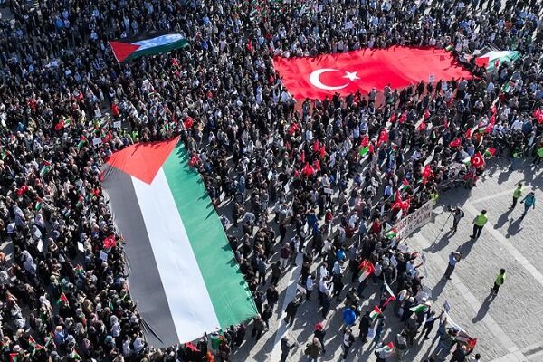 Ayasofya Meydanı'nda Filistin'e destek mitingi