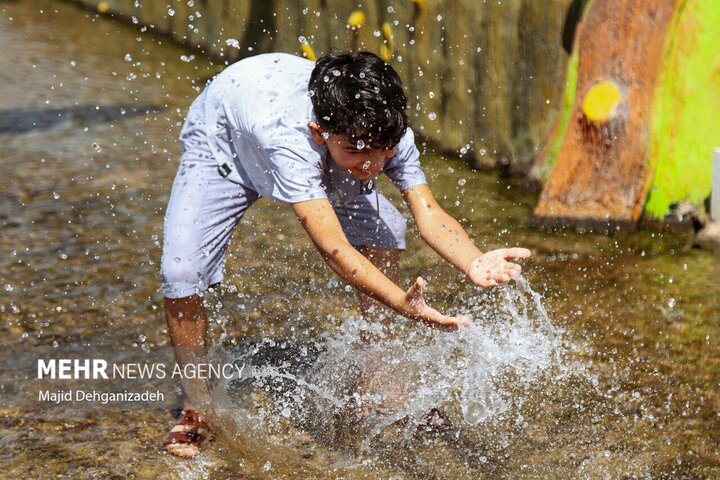 گرمای طاقتفرسا در خوزستان؛ بستان با ۴۹.۴ درجه داغترین شهر استان