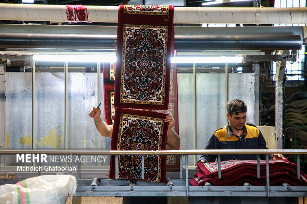 Makine halısı fabrikası