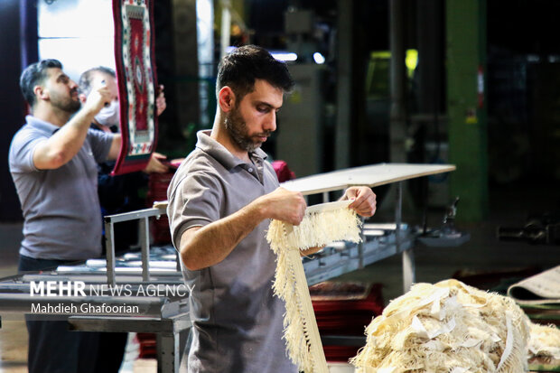 Makine halısı fabrikası