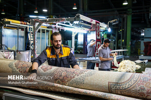 Makine halısı fabrikası