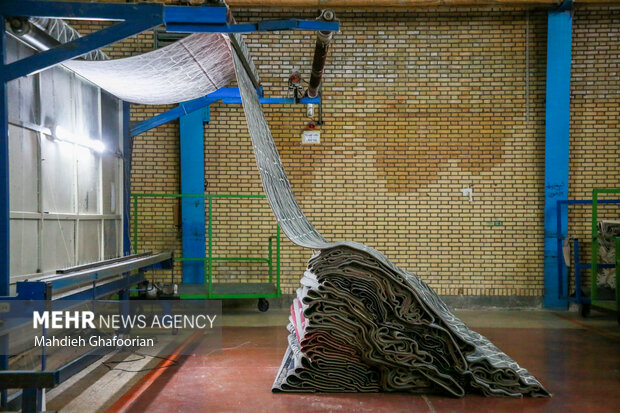 Makine halısı fabrikası