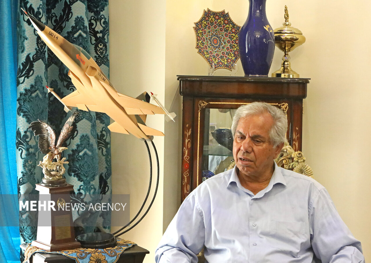 غربت خلبانهای افپنج در جنگ/چیزی بهنام ترس در وجود اردستانی نبود