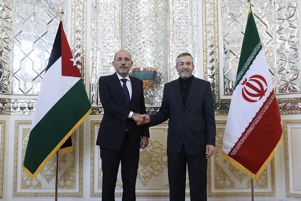 Iran acting FM receives visiting Jordanian FM