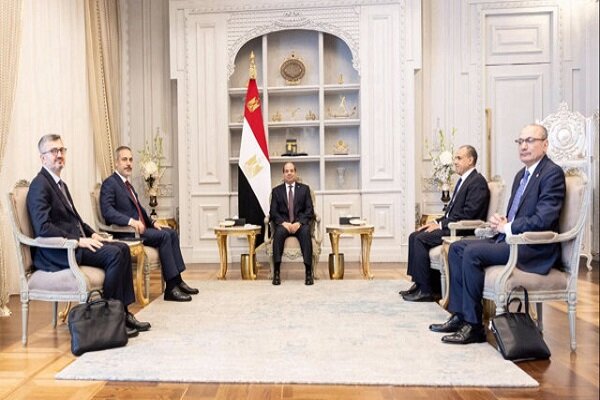 Fidan Mısır'da Sisi ile görüştü