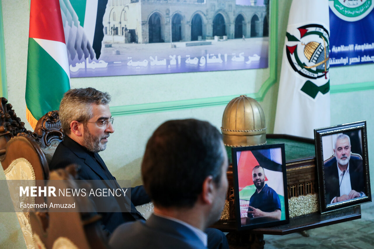تقریر مصور...حضور القائم بأعمال وزير الخارجية الایرانی في مكتب حماس بطهران