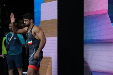 هادی ساروی با پیروزی آغاز کرد