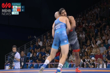 VIDEO: Iranian wrestler wins against Kyrgyz rival in Olympics