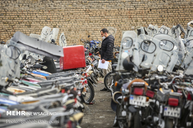 بوشهری ها نسبت به ترخیص وسایل نقلیه خود در پارکینگها اقدام کنند بوشهری ها نسبت به ترخیص وسایل نقلیه خود در پارکینگها اقدام کنند