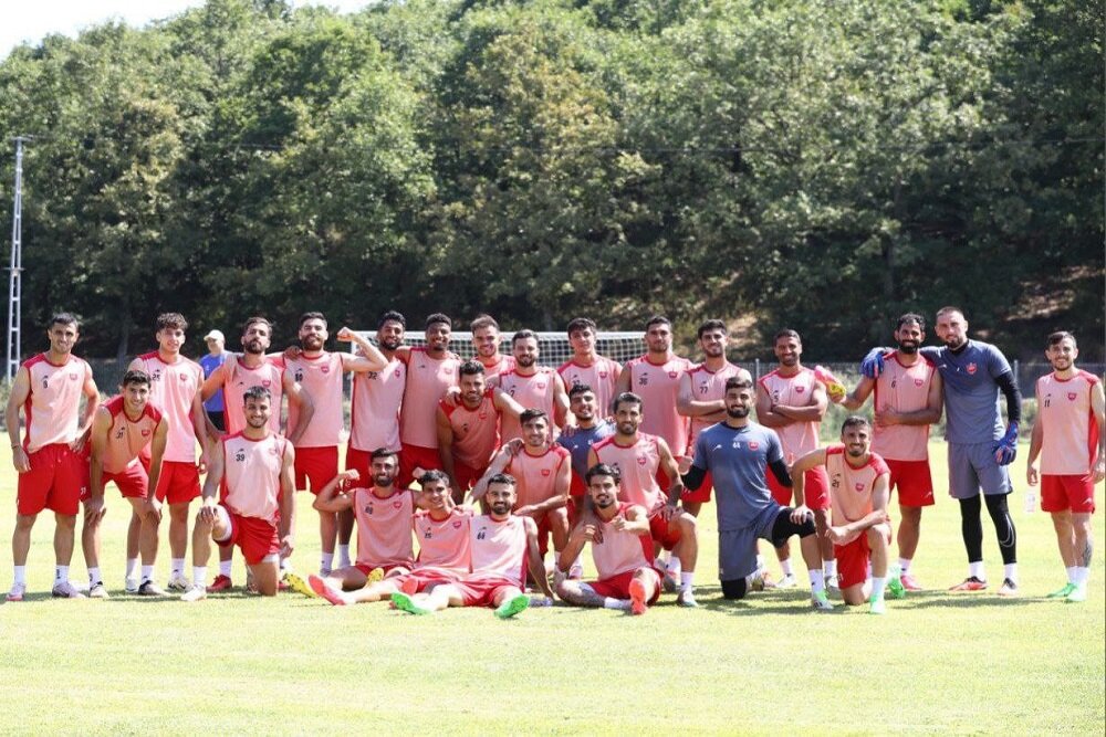 خارجیهای پرسپولیس هندوانه در بسته هستند/ اردوی خارجی کمک حال بود