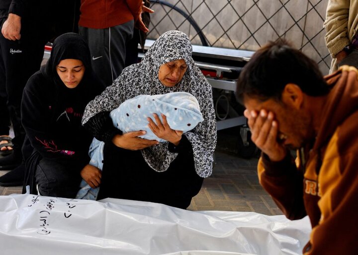 Gaza death toll exceeds 39,700 amid Israeli strike