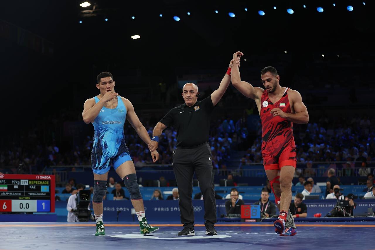 «آذرپیرا» به دیدار ردهبندی رفت/کشتی آزاد در انتظار یک مدال برنز