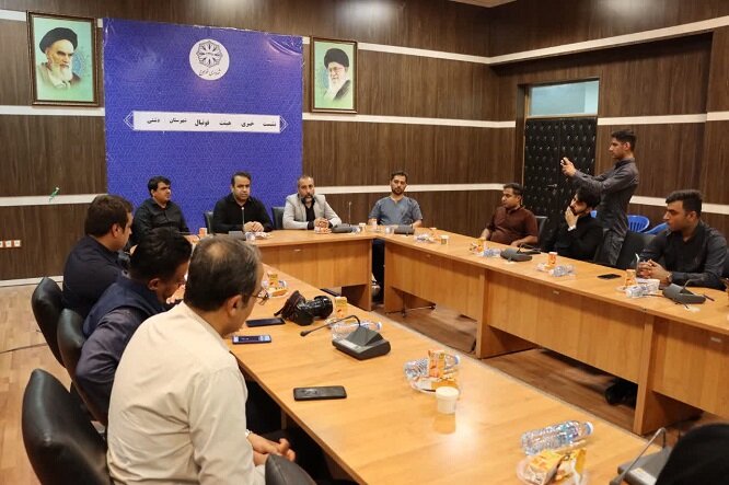 ۱۰ تیم فوتبال از دشتی در مسابقات استانی و کشوری حضور دارند ۱۰ تیم فوتبال از دشتی در مسابقات استانی و کشوری حضور دارند