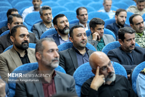 آیین بزرگداشت روز خبرنگار در ارتش آیین بزرگداشت روز خبرنگار در ارتش