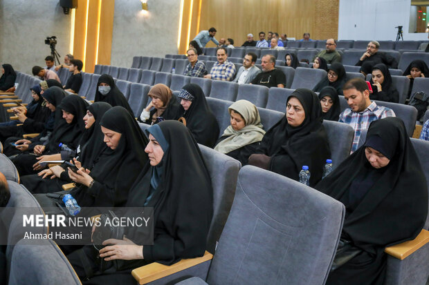 آیین تجلیل از خبرنگاران و اصحاب رسانه خراسان رضوی