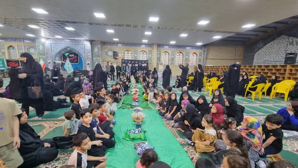 اجتماع بزرگ «سه سالههای حسینی» در گناوه برگزار شد