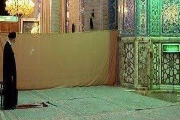 توییت معنادار تحلیلگرعراقی درباره حضور رهبر انقلاب درمسجد جمکران! توییت معنادار تحلیلگرعراقی درباره حضور رهبر انقلاب درمسجد جمکران!