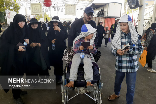 تردد زائرین اربعین حسینی از مرز مهران