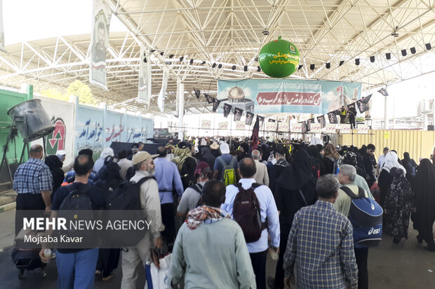 تردد زائرین اربعین حسینی از مرز مهران