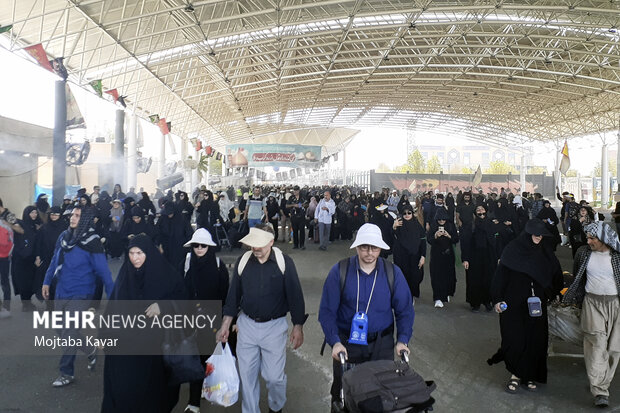 تردد زائرین اربعین حسینی از مرز مهران