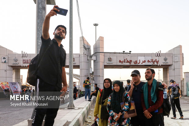 تردد زائران اربعین حسینی از مرز چذابه