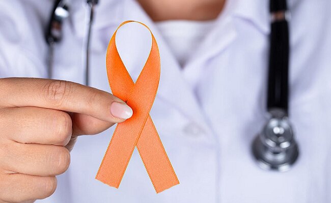 اماس؛ بیماری جوانان با ۱۰ نشانه خاموش