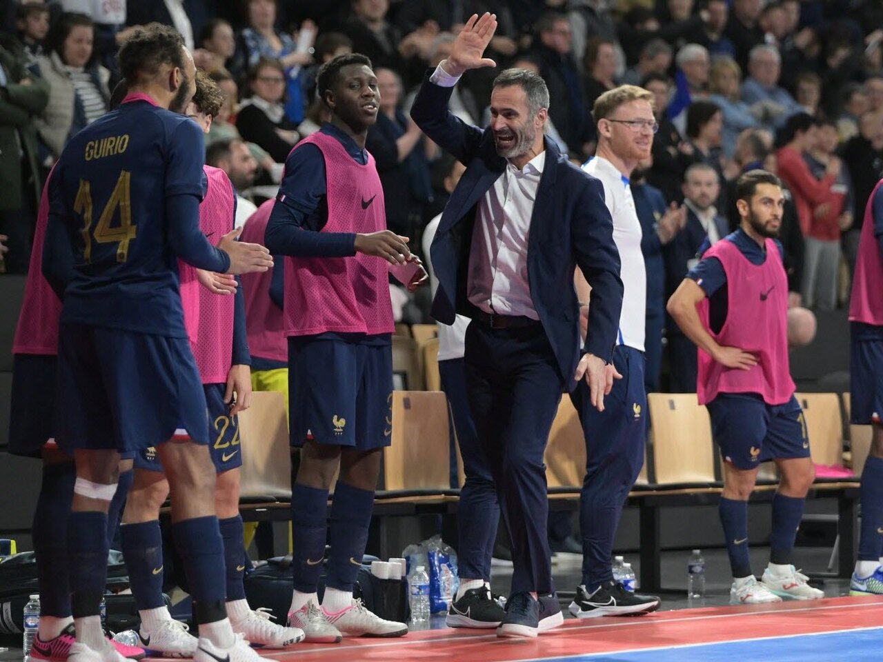 گفتوگوی مهر با سرمربی فوتسال فرانسه/ ایران شانس قهرمانی است+فیلم