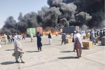 حریق در گمرک هرات افغانستان؛ آتش‌نشانی ایران از مرز دوغارون وارد عمل شد