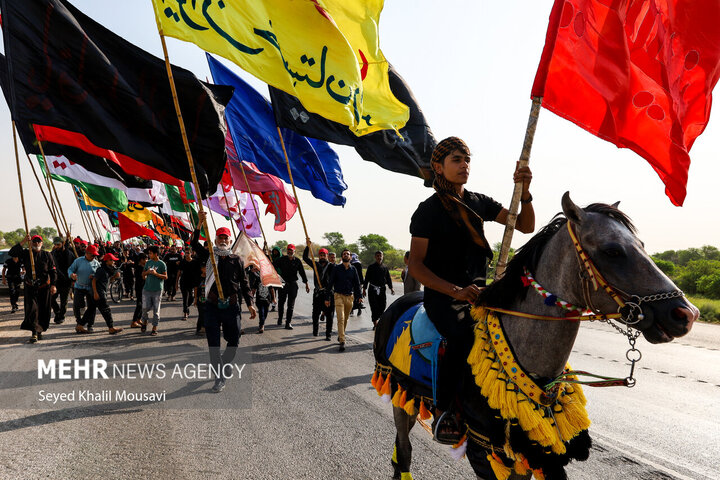 کاروان پیاده‌روی اربعین «عشاق الحسین رامشیر» در خوزستان