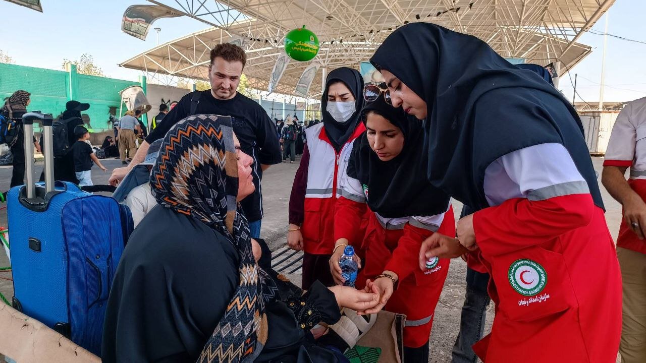 مهران همچنان انتخاب اول زائران/ترددها از ۵۰۰ هزار نفر فراتر رفت