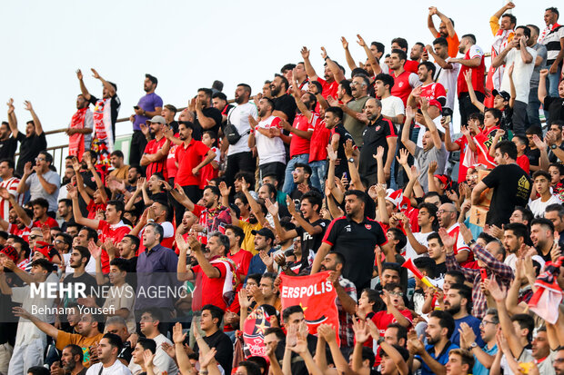 لیگ برتر فوتبال - پرسپولیس و ذوب آهن