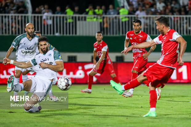 لیگ برتر فوتبال - پرسپولیس و ذوب آهن