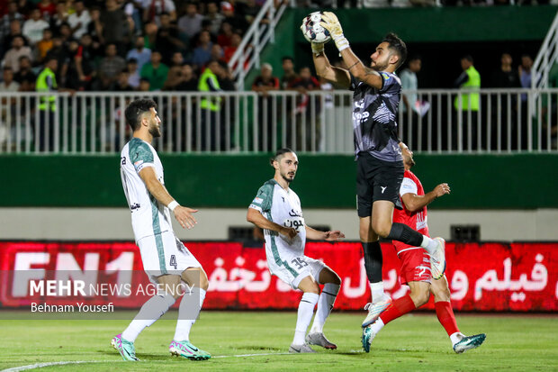 لیگ برتر فوتبال - پرسپولیس و ذوب آهن