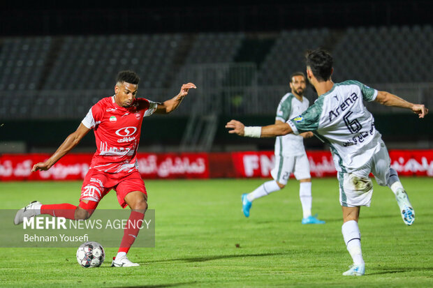 لیگ برتر فوتبال - پرسپولیس و ذوب آهن