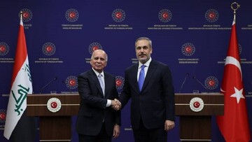 Turkey, Iraq sign 'historic' security, military agreement